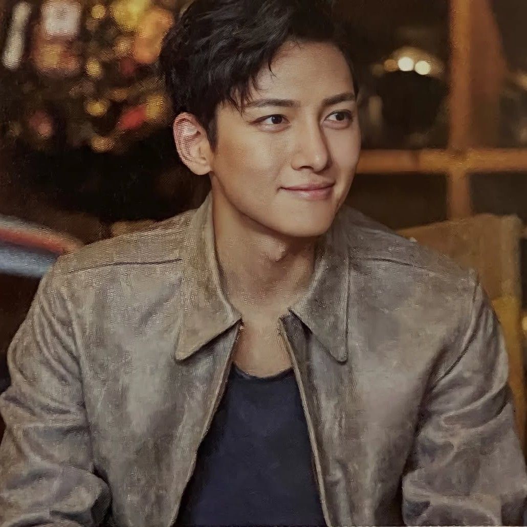 粉丝拍下的池昌旭瞬间