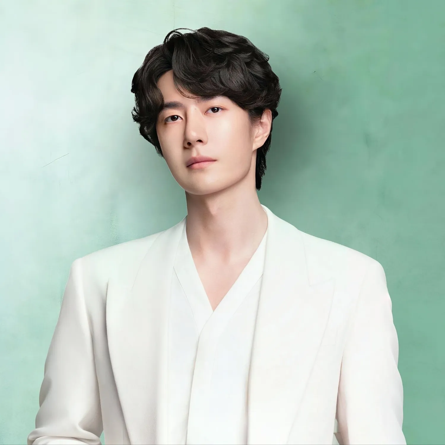 Recent activity shot of Wang Yibo