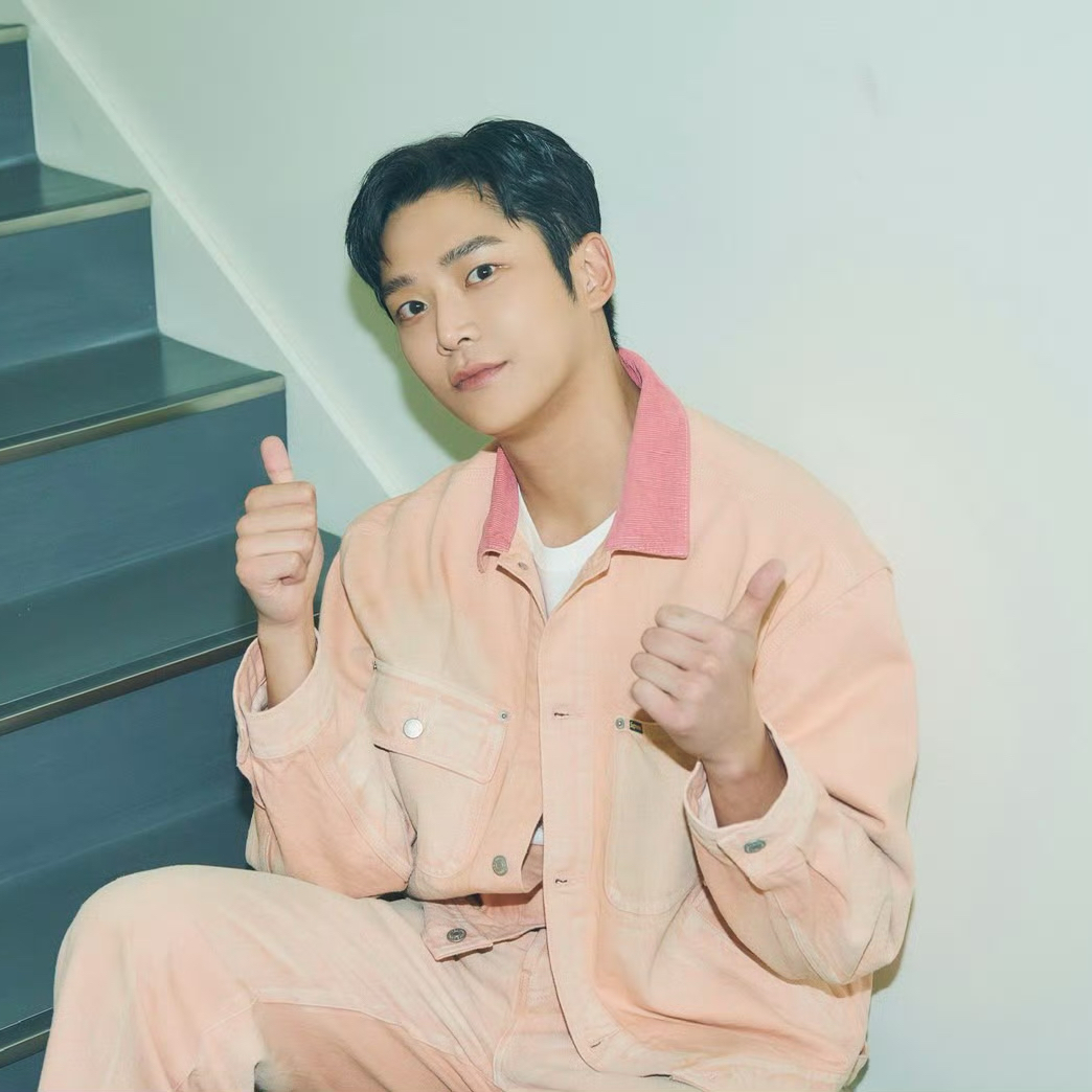 Foto terbaru dari Rowoon