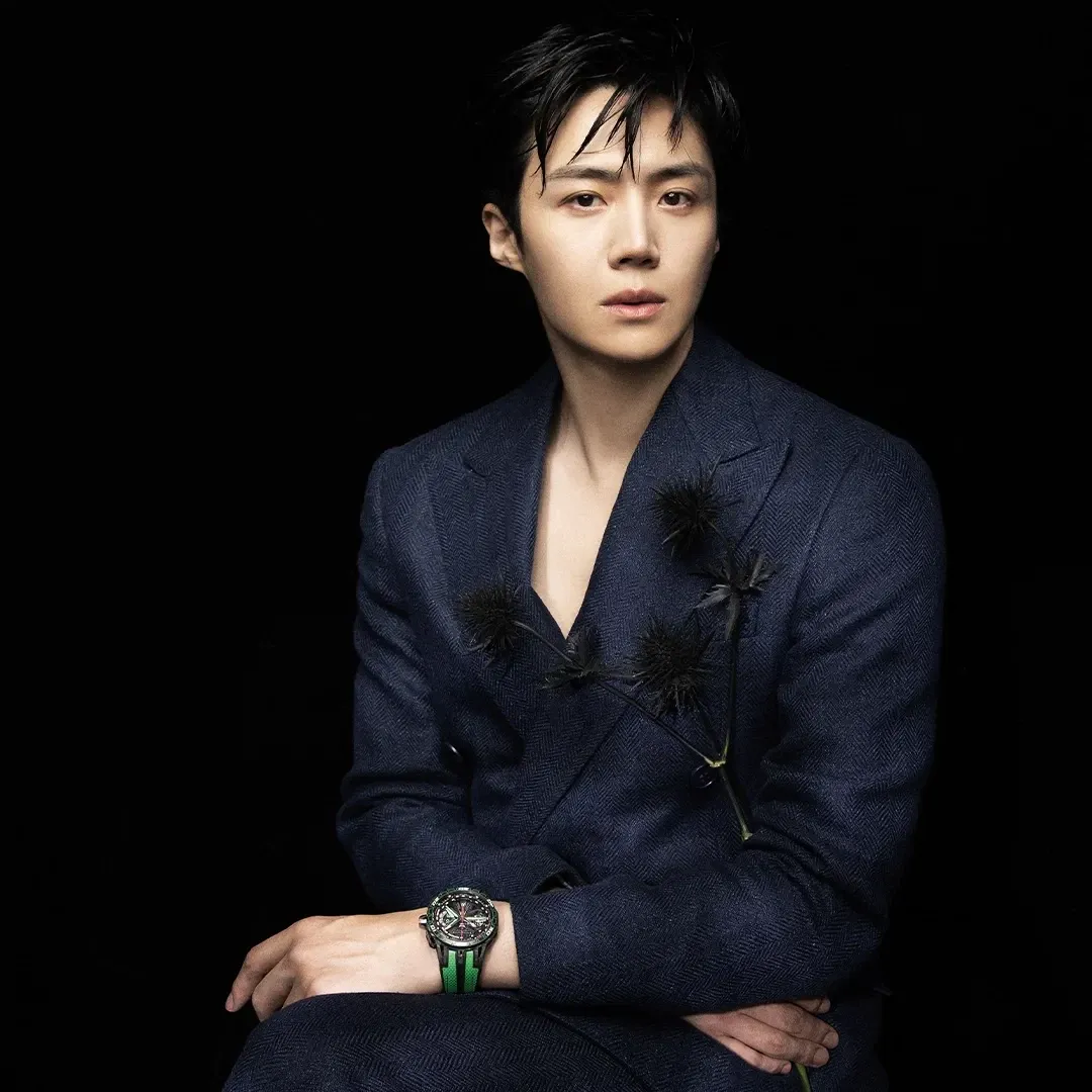 Behind-the-scenes cut of Kim Seonho