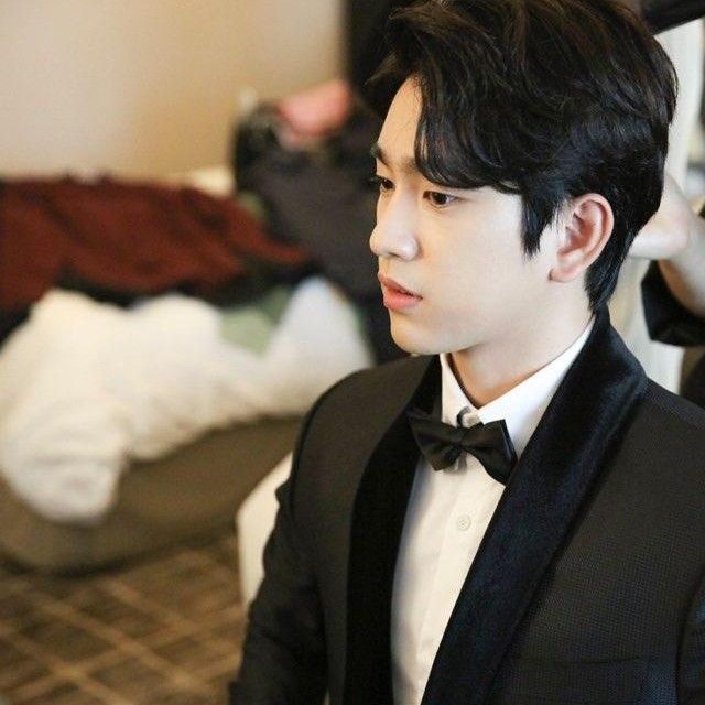 パク・ジニョンの最近の活動ショット