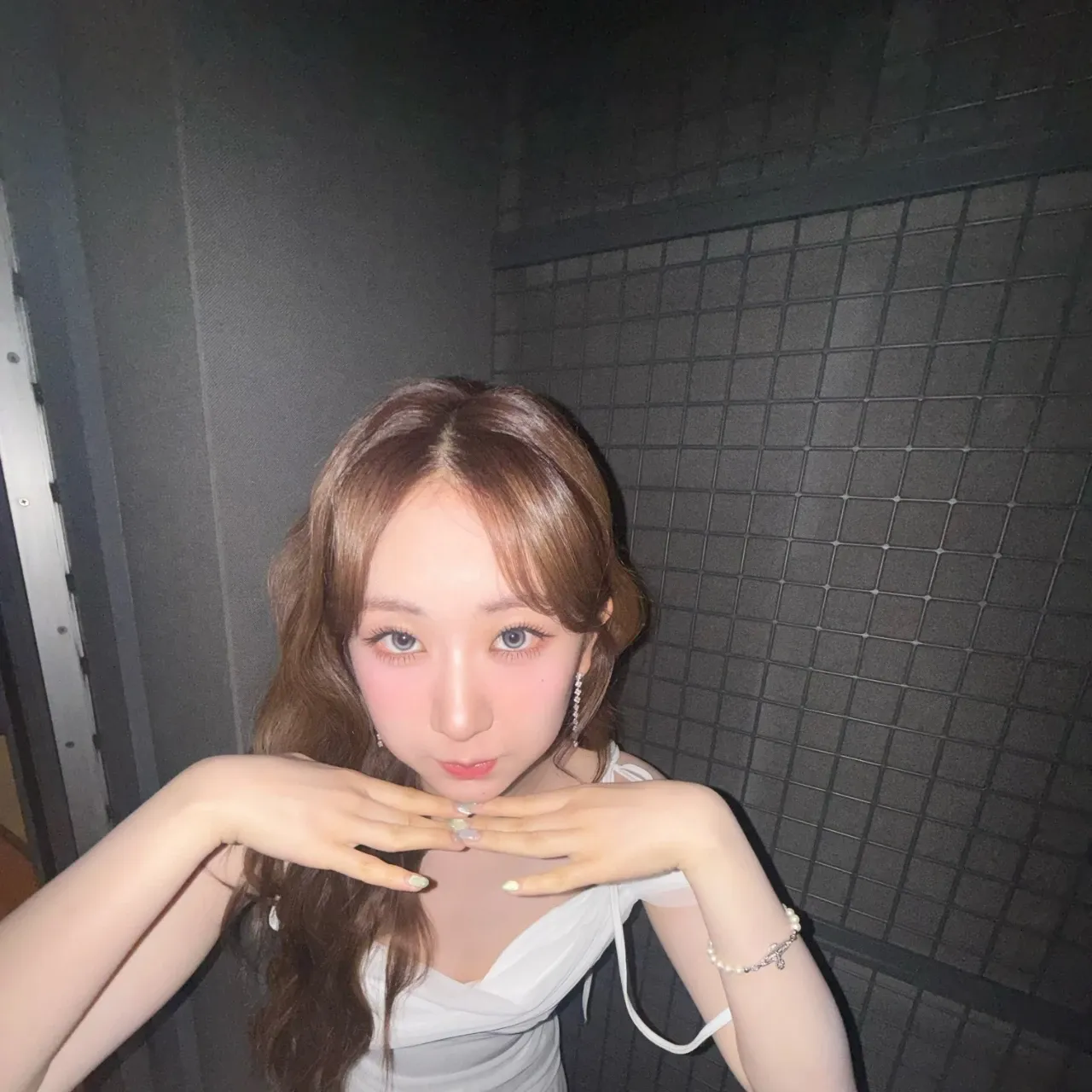 Momen yang diabadikan oleh penggemar Jeon Yujin