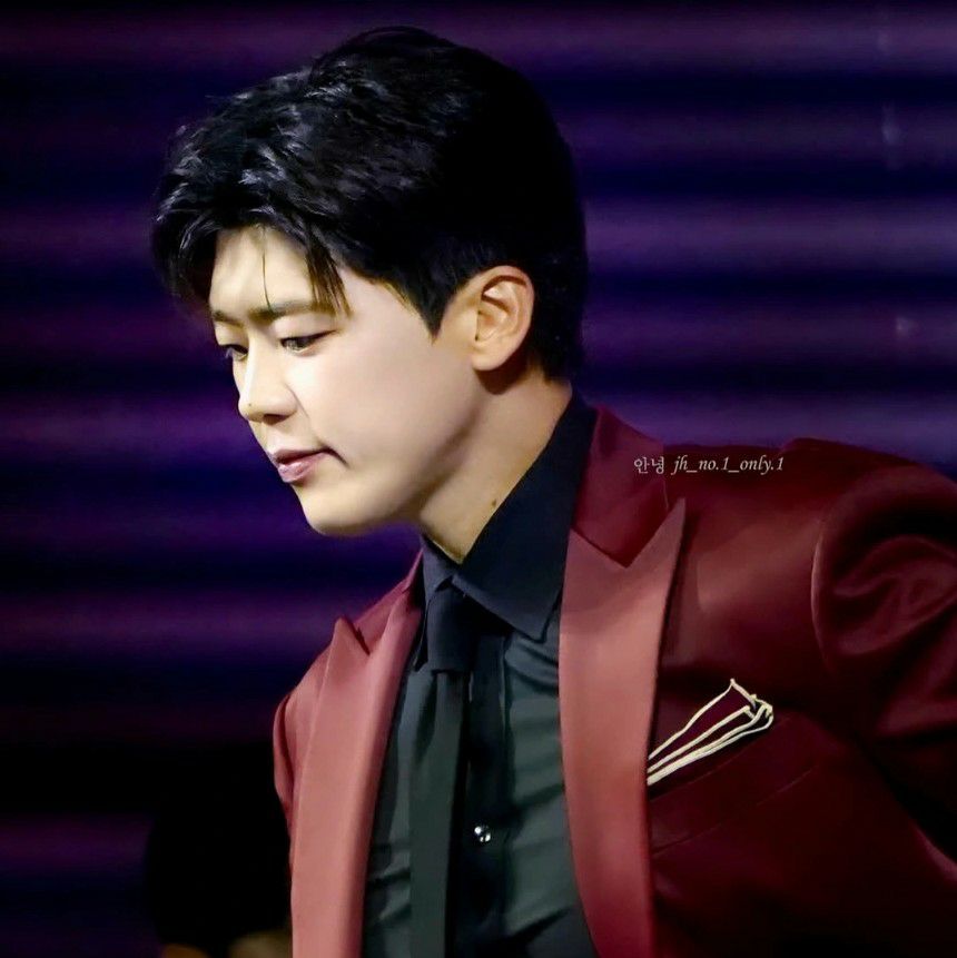 Behind-the-scenes cut of Park Jihyeon