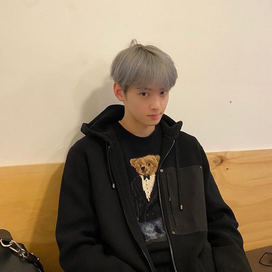 A moment captured by a fan of Cha Eunwoo