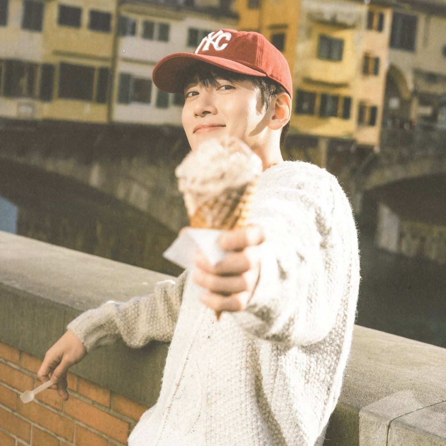 粉丝拍下的池昌旭瞬间