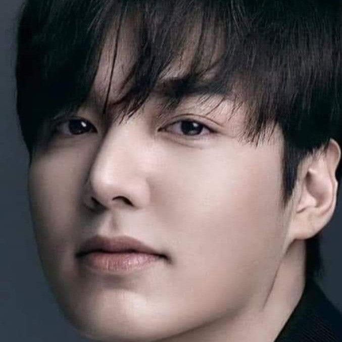 粉絲拍下的李敏鎬瞬間