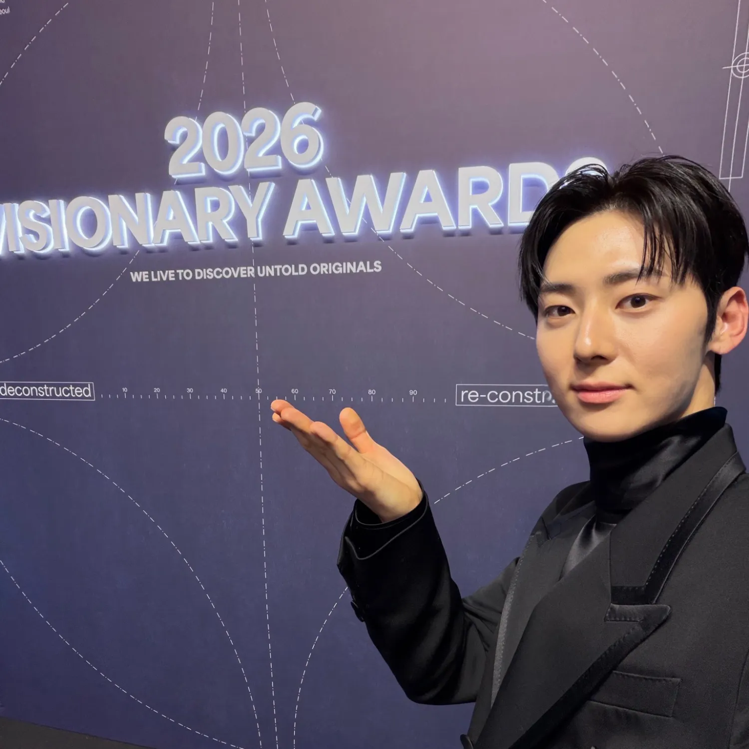 Behind-the-scenes cut of Hwang Minhyun