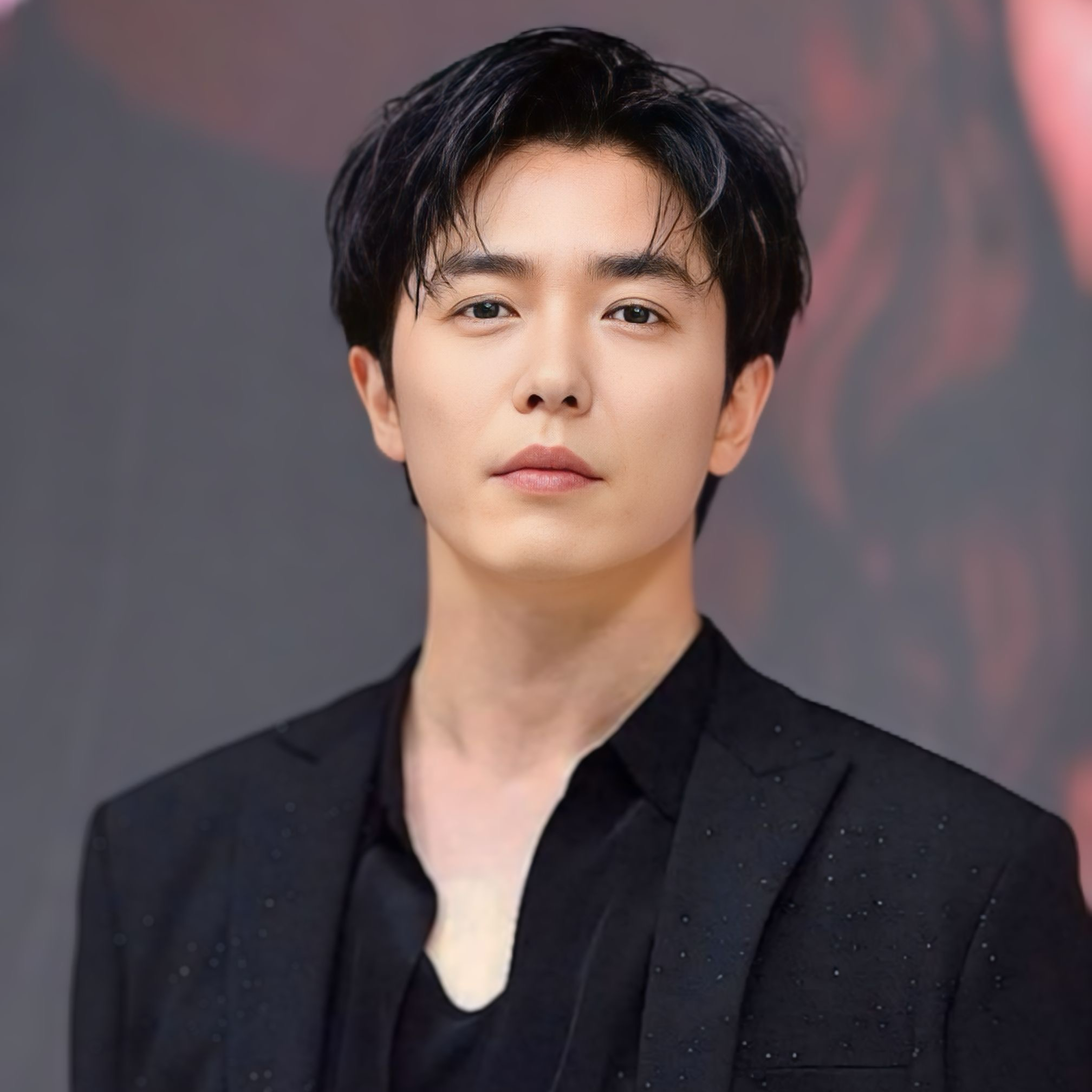 Behind-the-scenes cut of Kim Jaewook