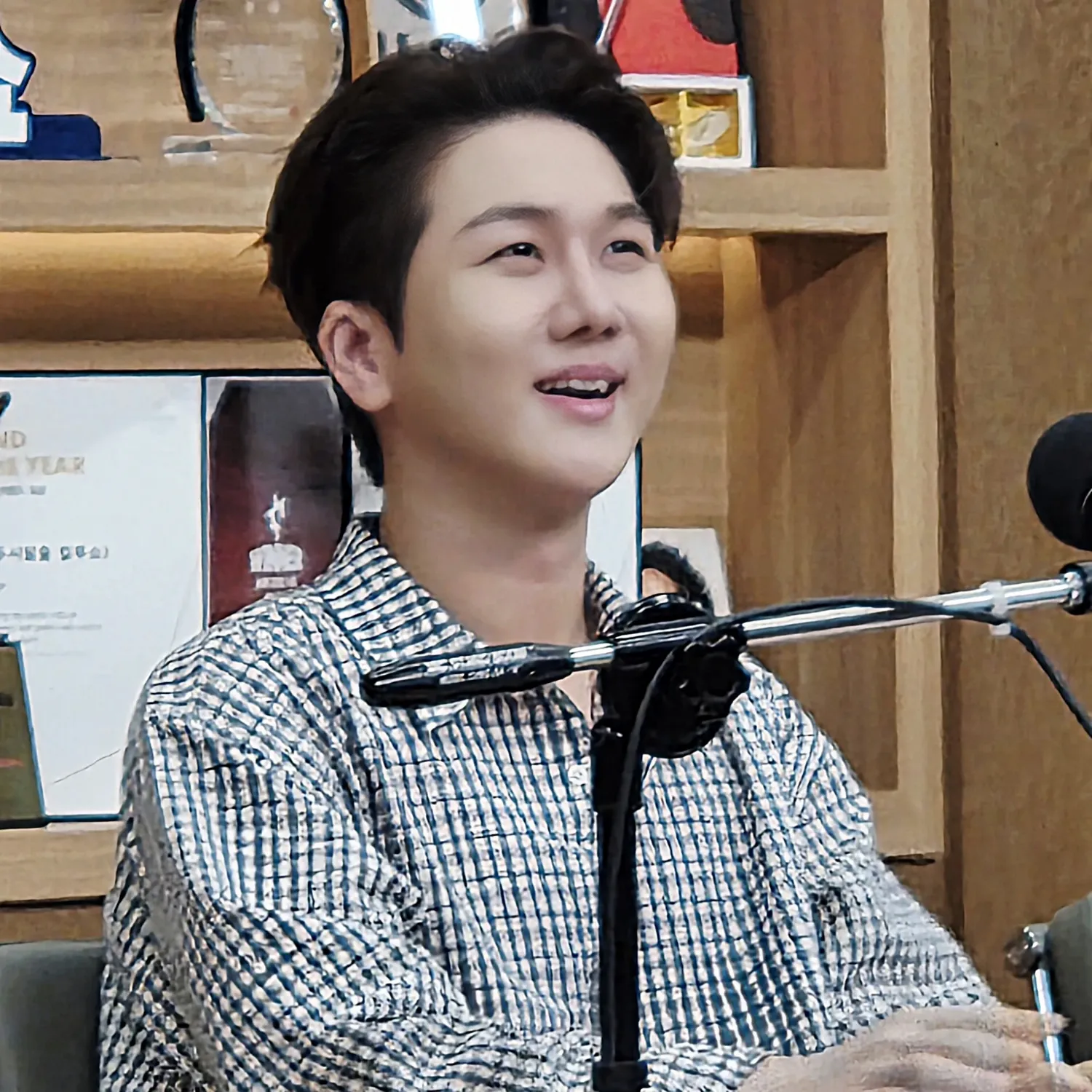 Behind-the-scenes cut of Kim Soochan