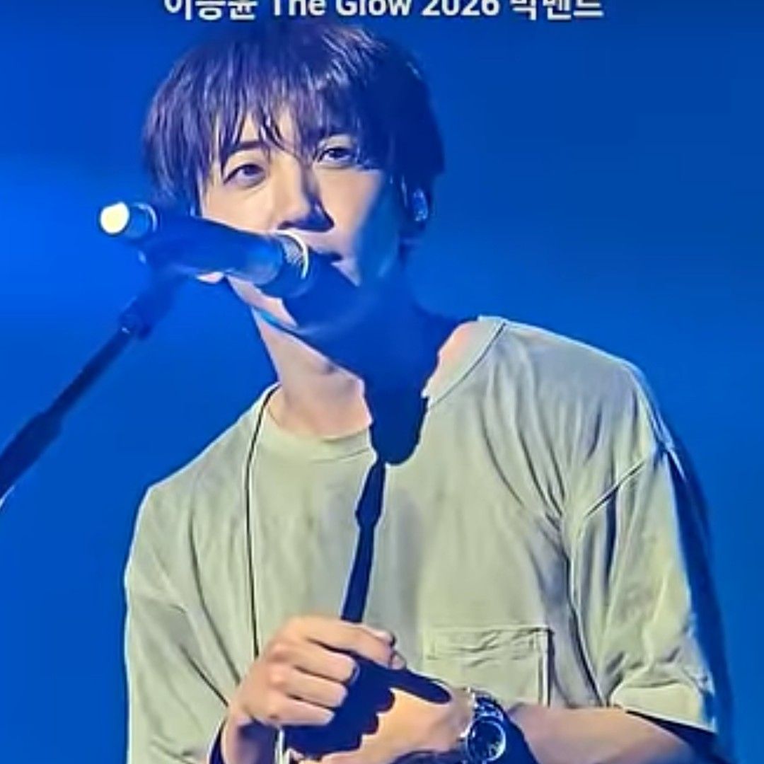 Recent activity shot of Lee Seungyoon