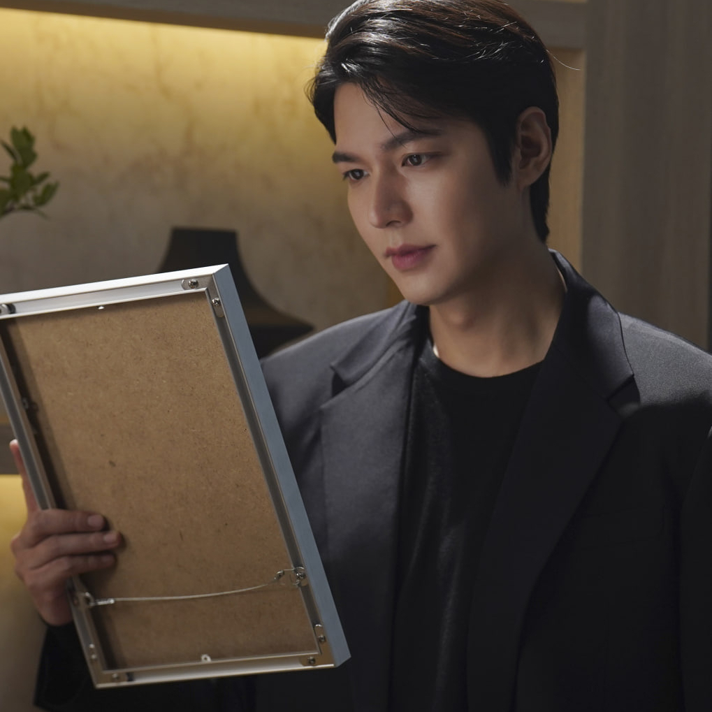 イ・ミンホの最近の活動ショット