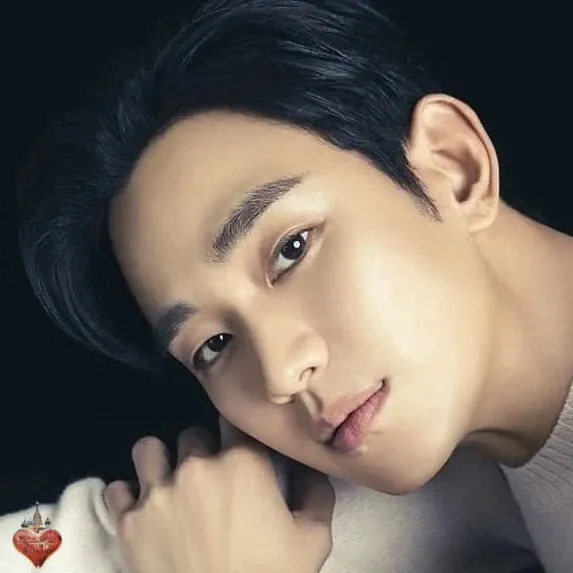 Recent activity shot of Kim Soohyun