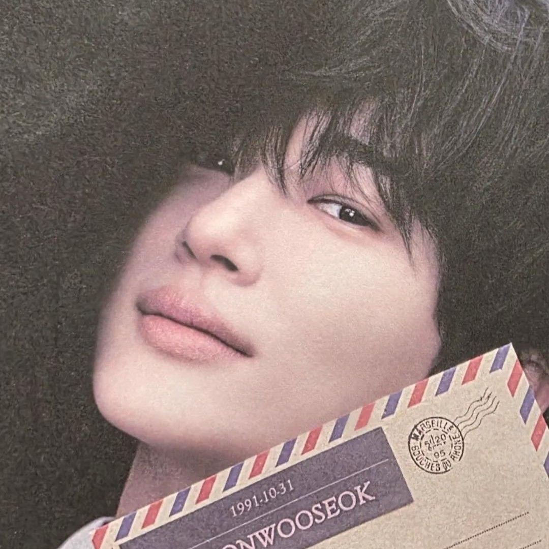 A moment captured by a fan of Byeon Wooseok