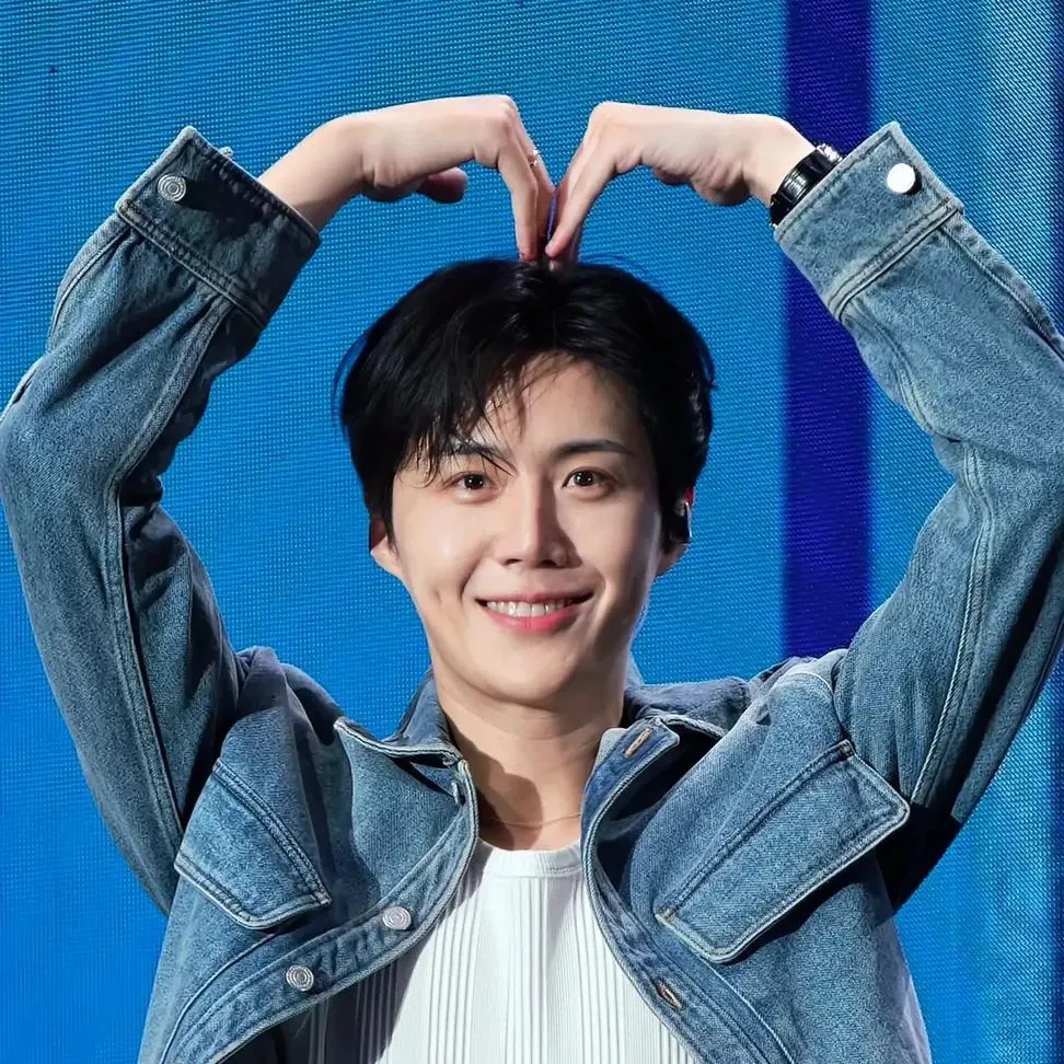 Foto kegiatan terbaru dari Kim Seonho