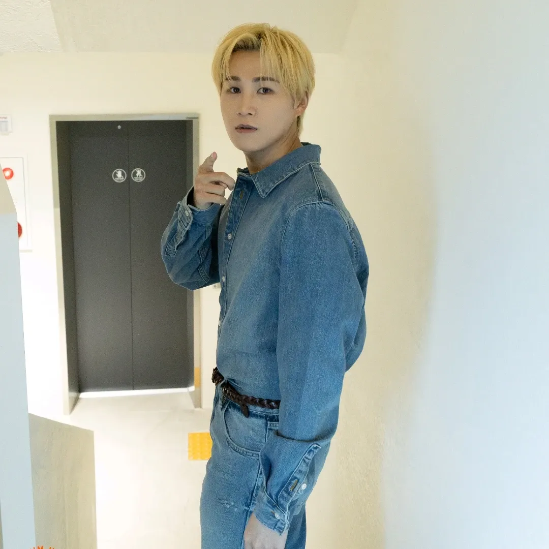 김희재의 비하인드 컷