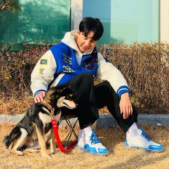 粉丝拍下的李升基瞬间