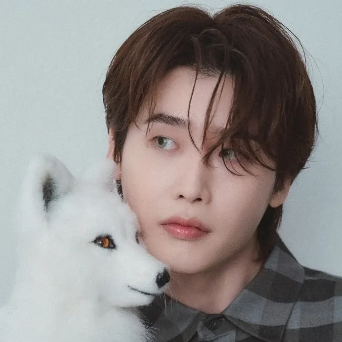 Latest photo of Lee Jongsuk