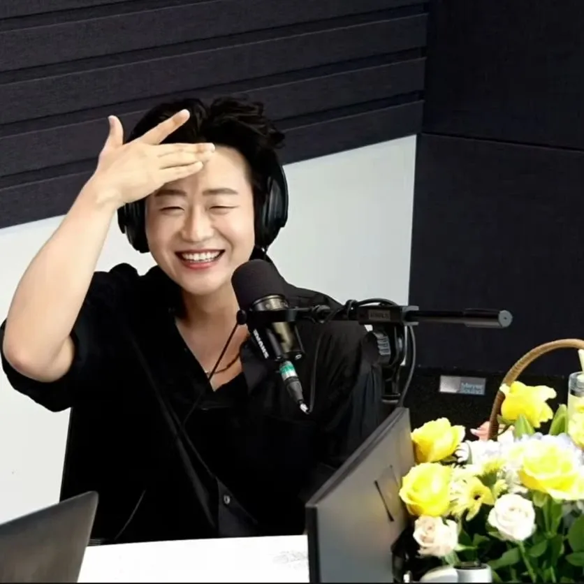 Behind-the-scenes cut of Min Soohyun