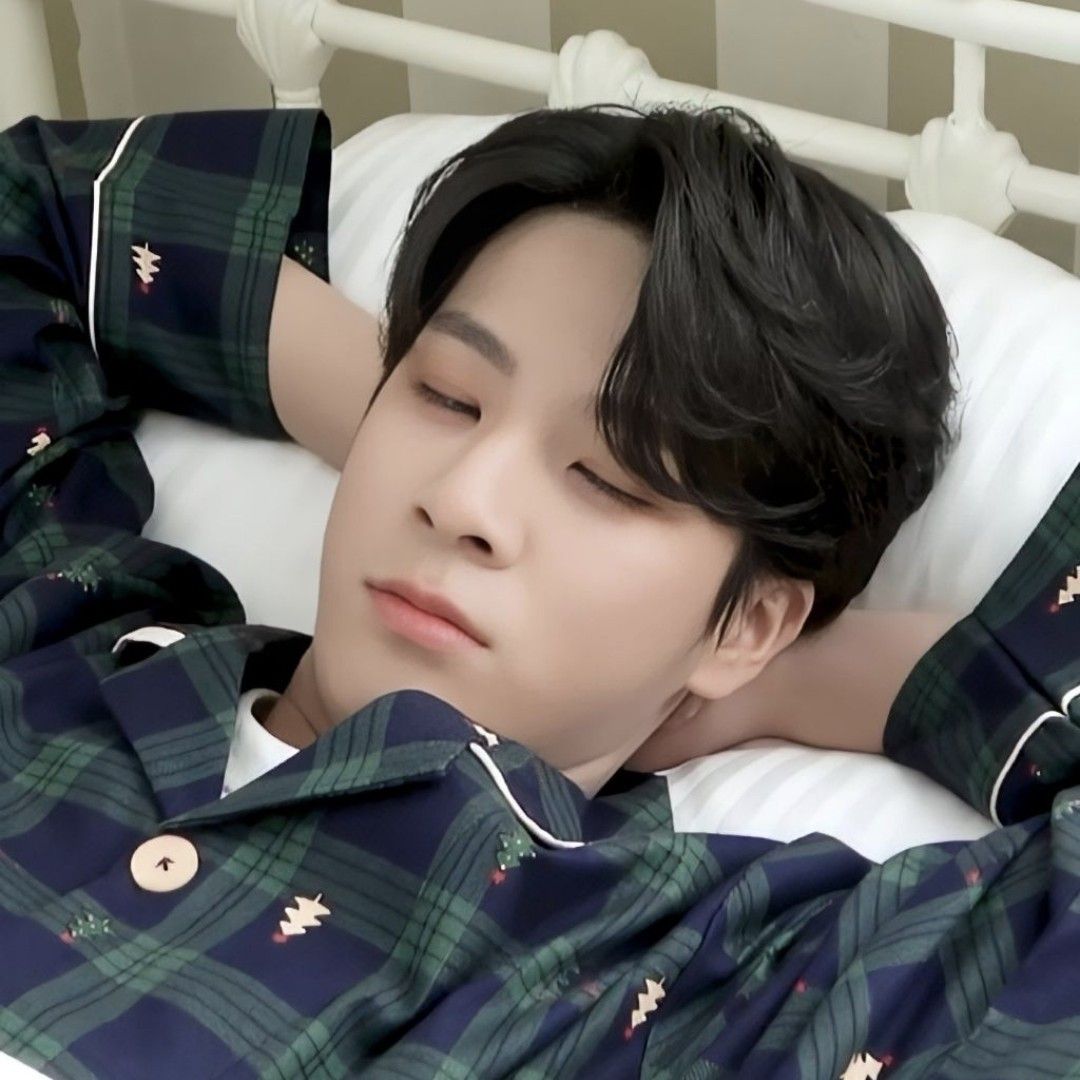 Foto kegiatan terbaru dari Jeong Dongwon