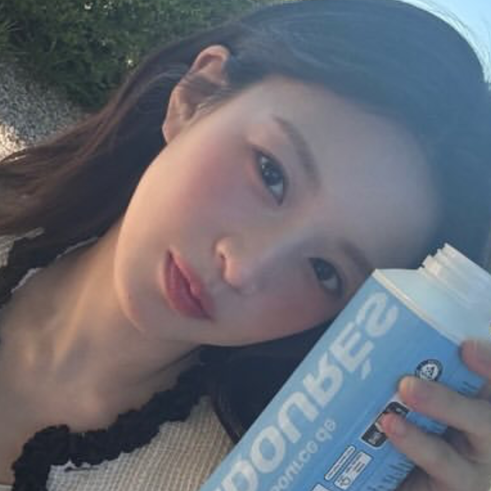 Behind-the-scenes cut of Go Younjung