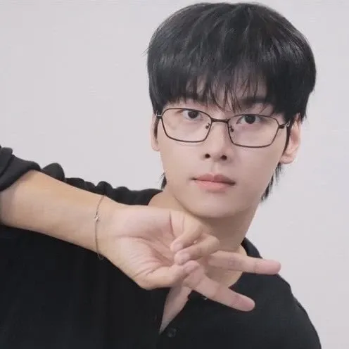 Recent activity shot of Cha Hakyeon (N)