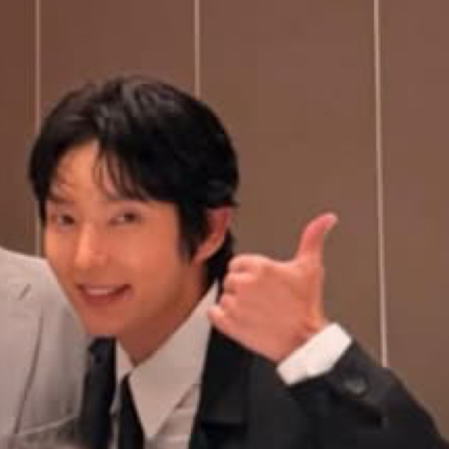 Behind-the-scenes cut of Lee Joongi