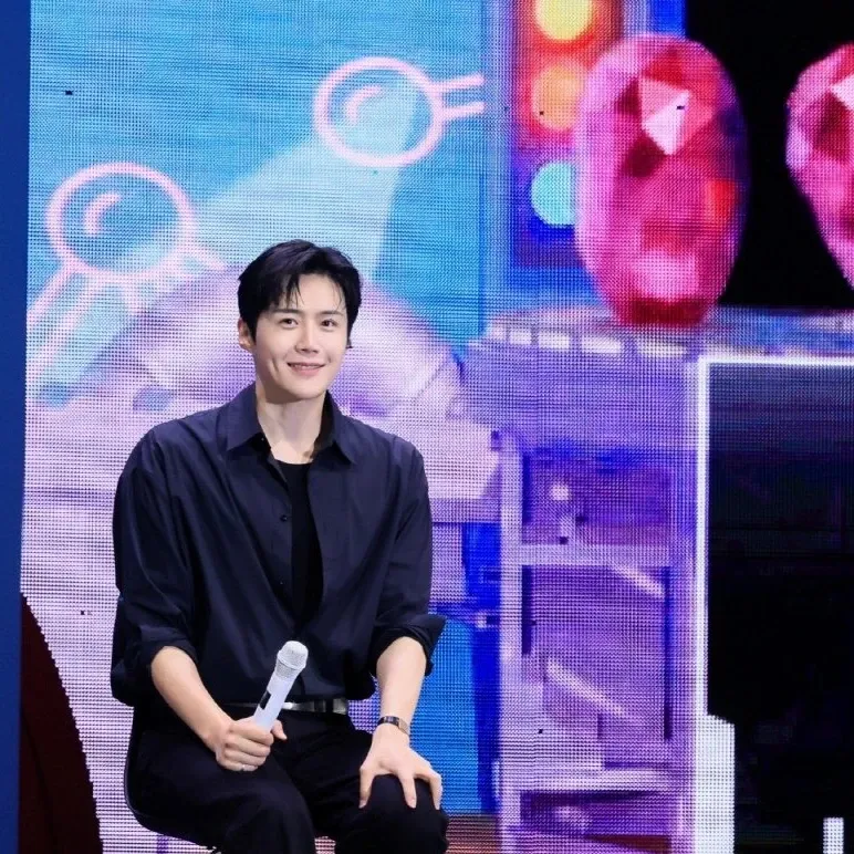 Momen yang diabadikan oleh penggemar Kim Seonho