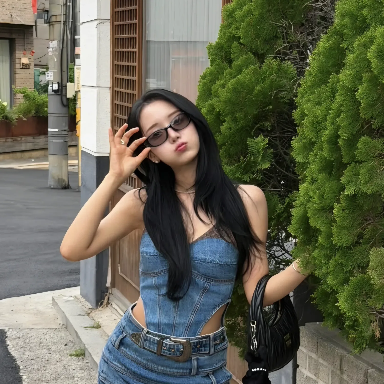 Behind-the-scenes cut of Kim Soyeon (2004)