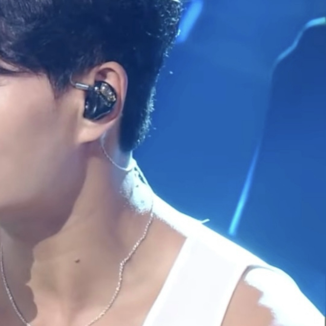 Recent activity shot of Kim Jongkook