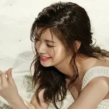 Recent activity shot of Jung Somin