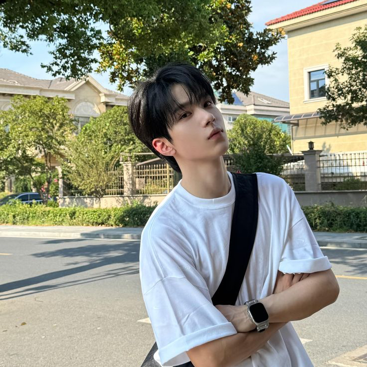 Latest photo of Yu Chengen