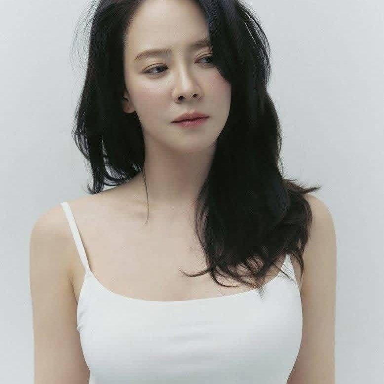 Momen yang diabadikan oleh penggemar Song Jihyo