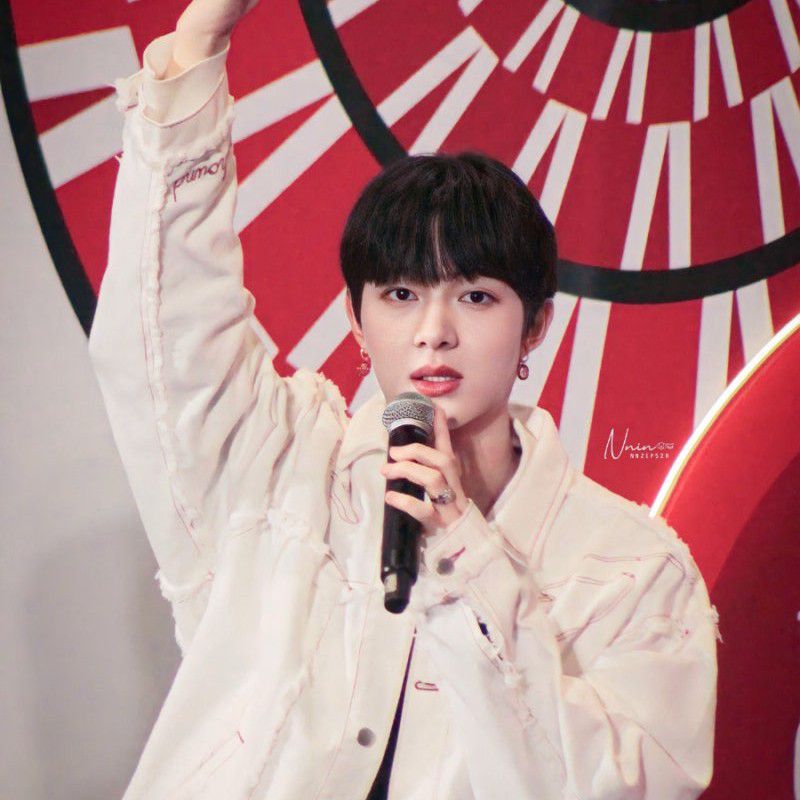 A moment captured by a fan of NuNew