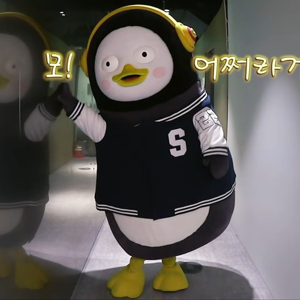 ペンスの最近の活動ショット