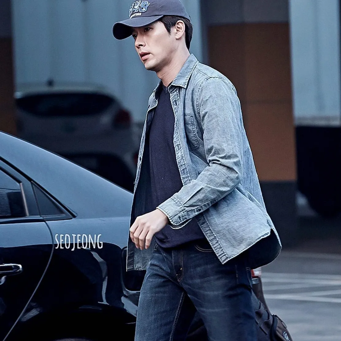 Foto kegiatan terbaru dari Hyun Bin