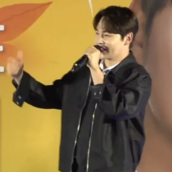 박서진의 비하인드 컷