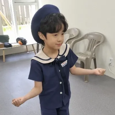 Behind-the-scenes cut of You Jiwoo