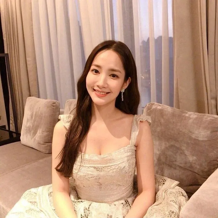 Recent activity shot of Park Minyoung