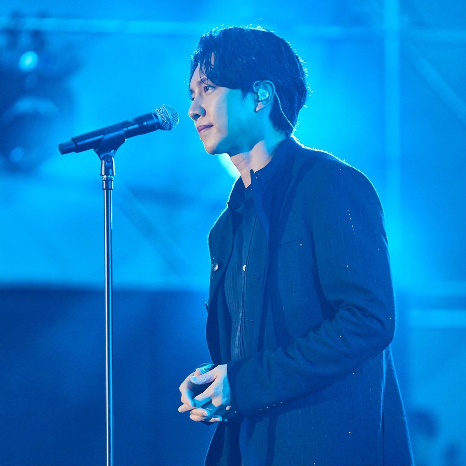 Recent activity shot of Lee Seunggi