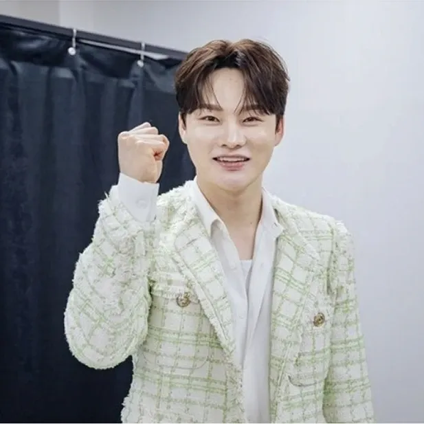 粉絲拍下的朴瑞鎮瞬間