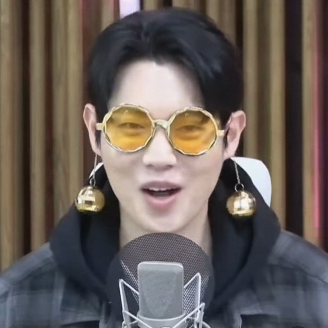 Latest photo of Son Taejin