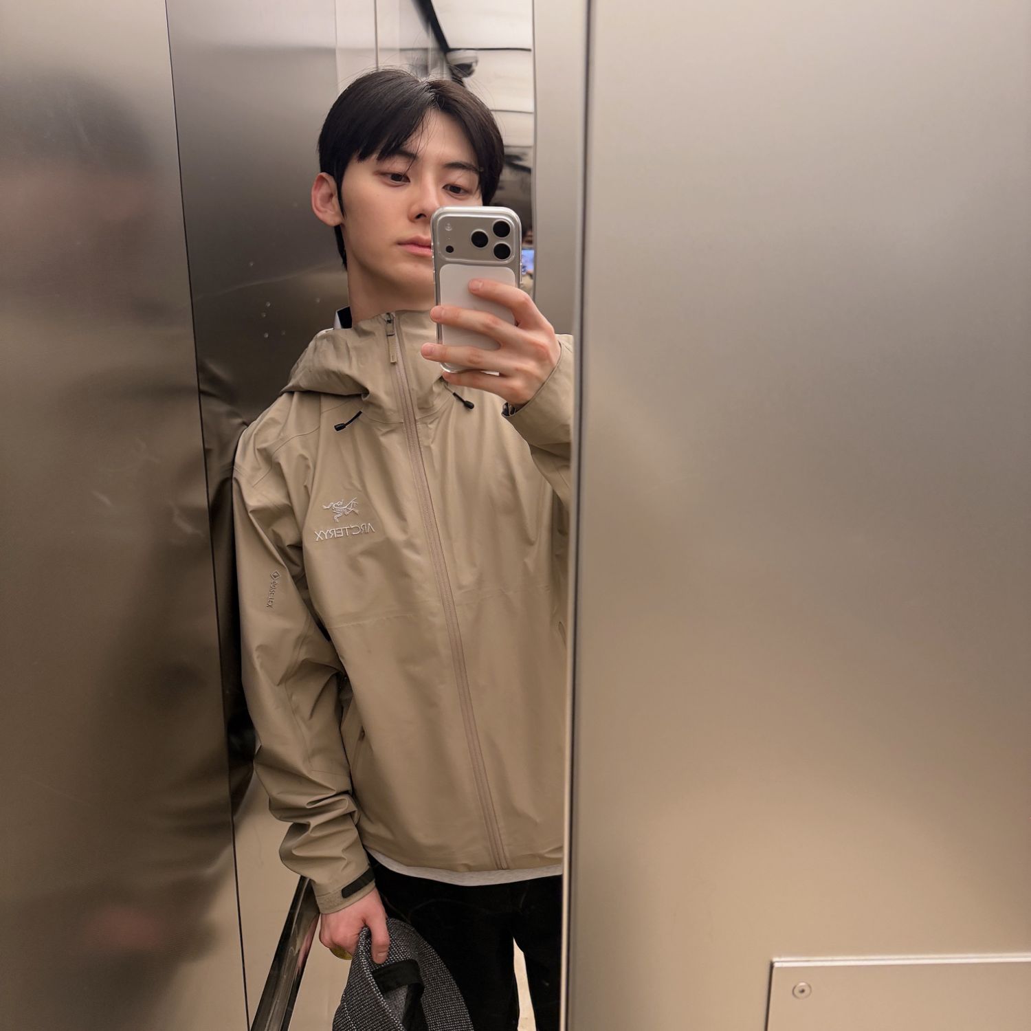 Latest photo of Hwang Minhyun