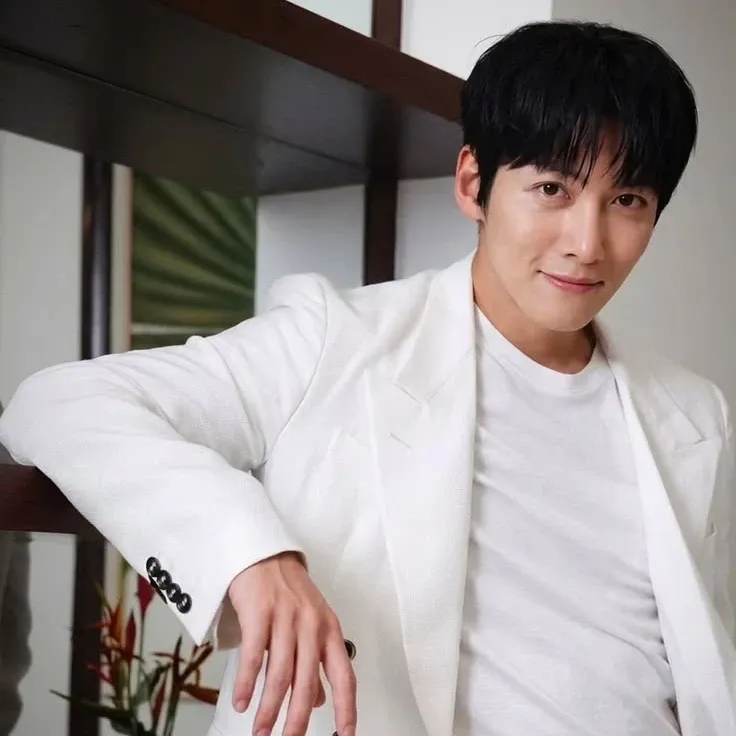 Recent activity shot of Ji Changwook