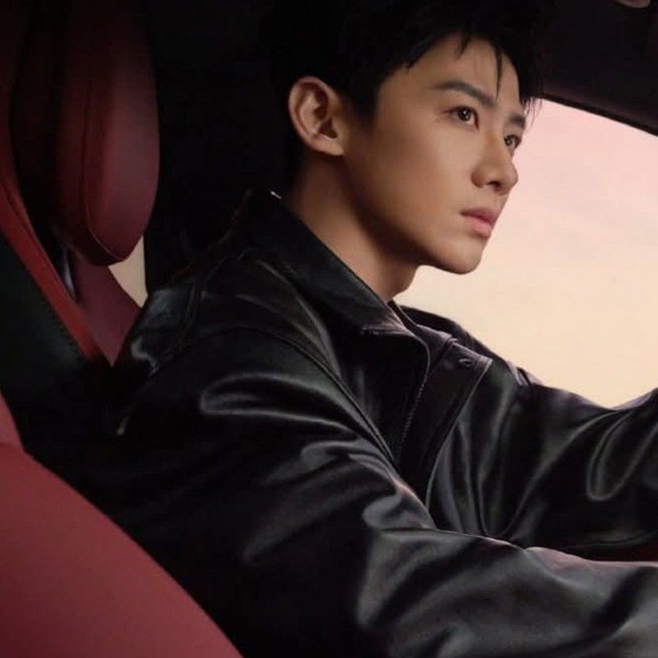 Foto profil populer Bai Jingting yang disukai penggemar