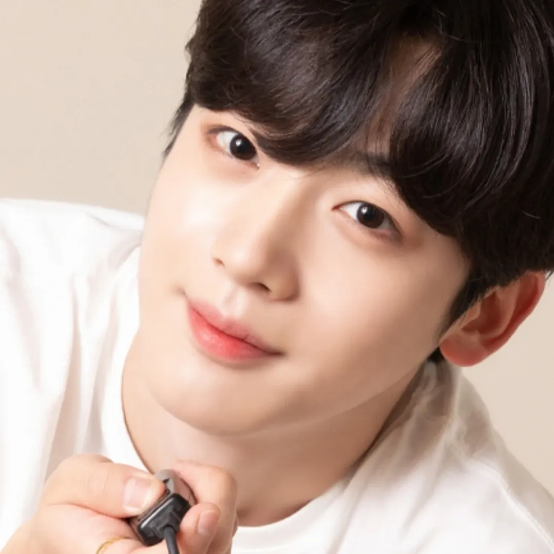 Latest photo of Kim Yohan