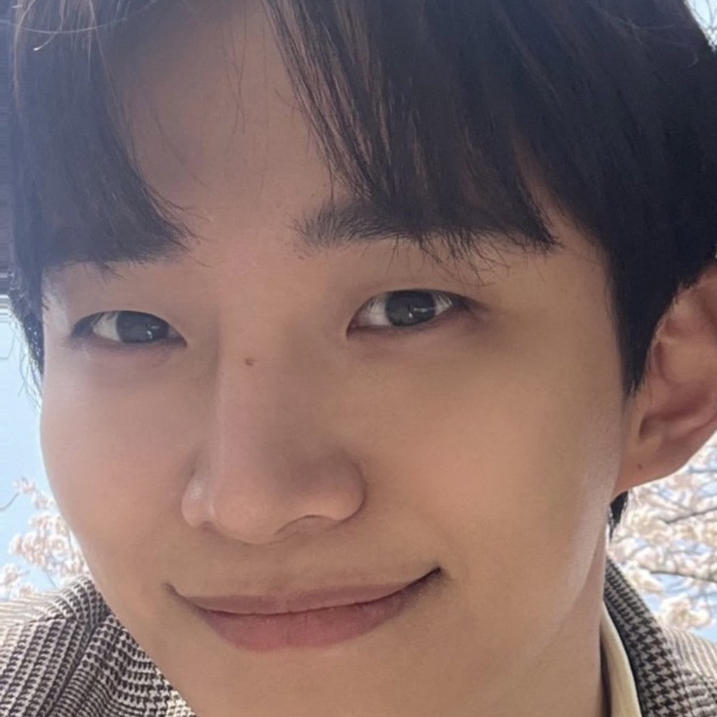 Foto terbaru dari Lee Junho