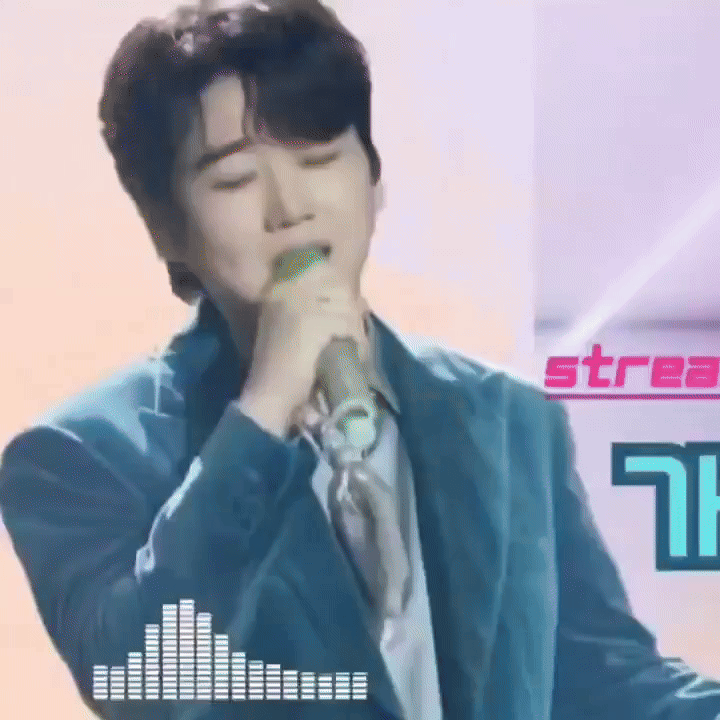 Behind-the-scenes cut of Hwang Youngwoong