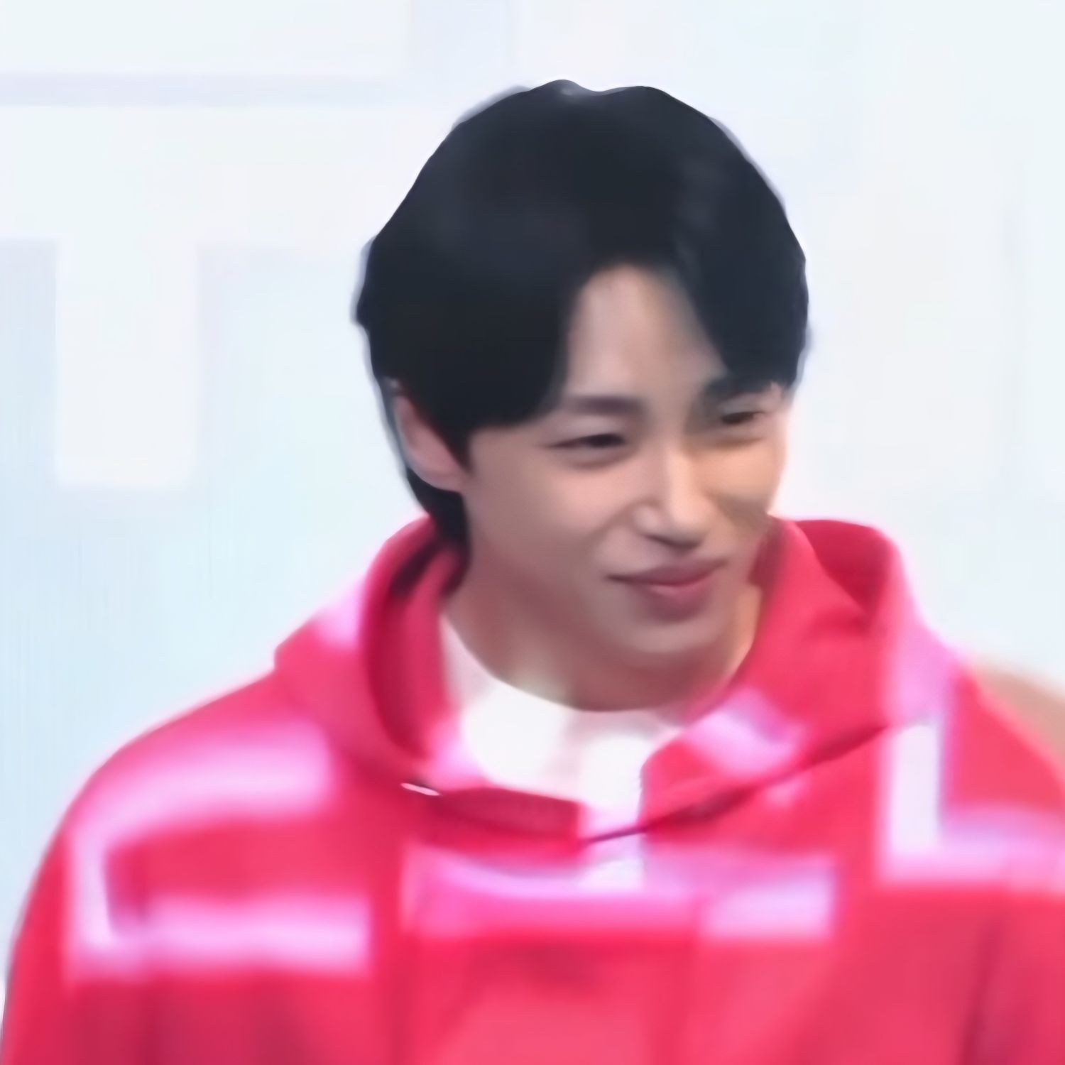 边佑锡的近期活动照