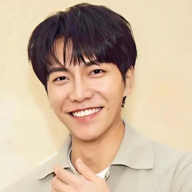 Foto terbaru dari Lee Seunggi