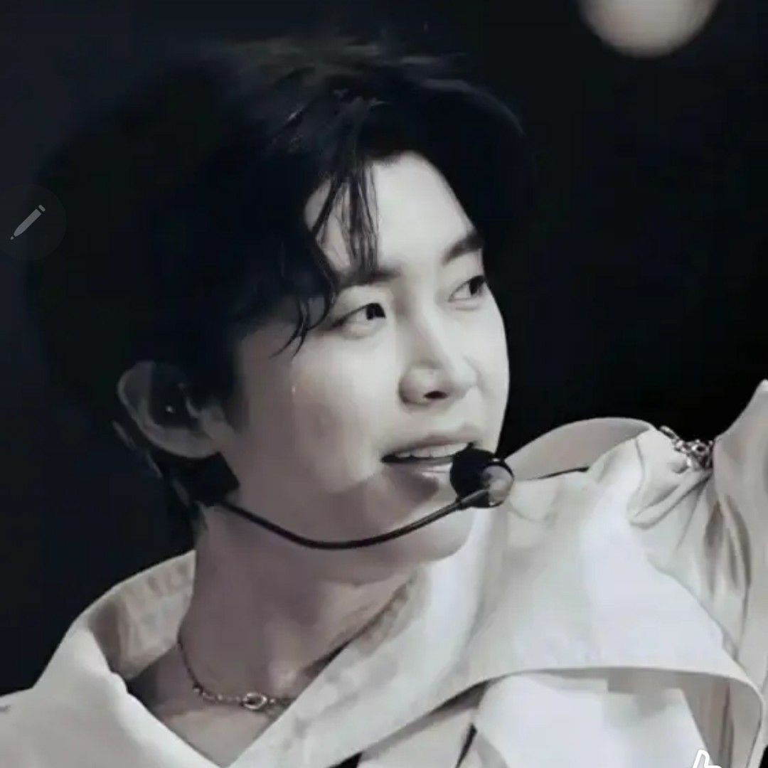 Foto terbaru dari Lim Youngwoong